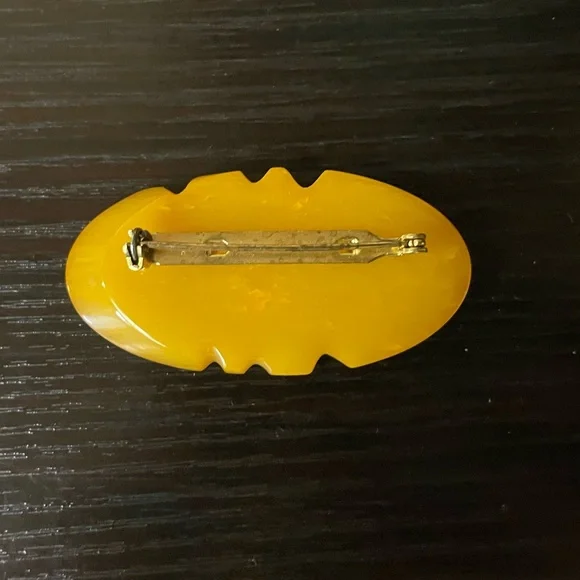 Bakelite Vintage Butterscotch Brooch - Picture 3 of 11